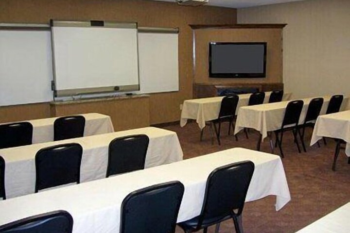 Comfort Suites Monroeville - Pittsburgh East