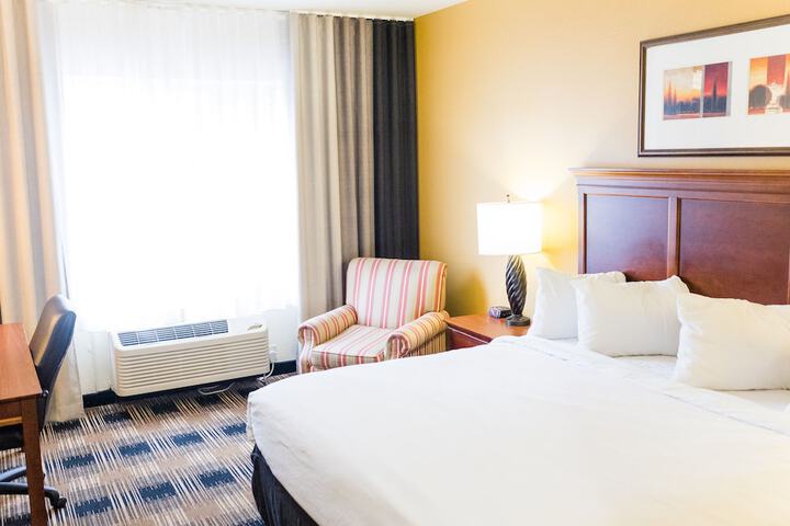 Country Inn & Suites by Radisson Helen, GA