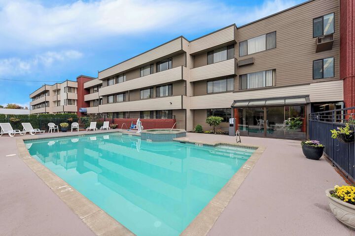 Best Western Cascadia Inn