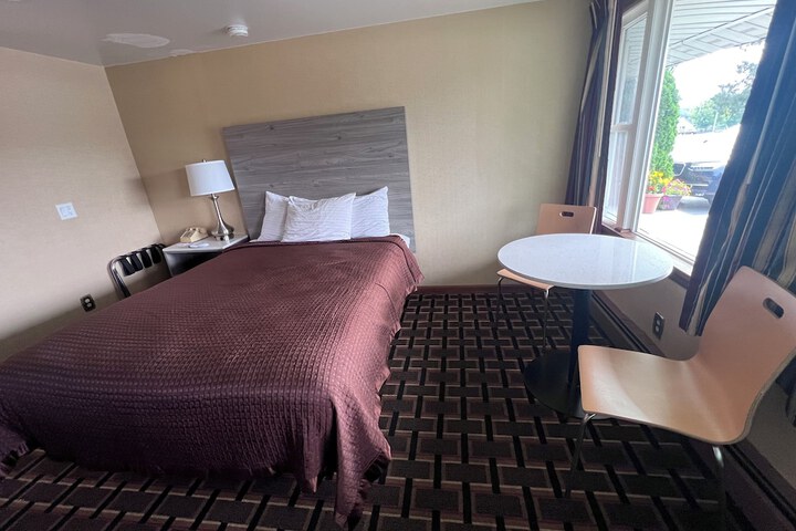 Fairbridge Inn Express