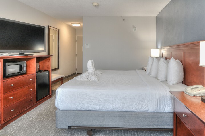 Room 52 of 77