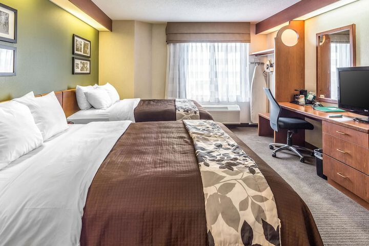 Room 44 of 61