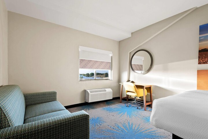 Days Inn by Wyndham Mitchell SD