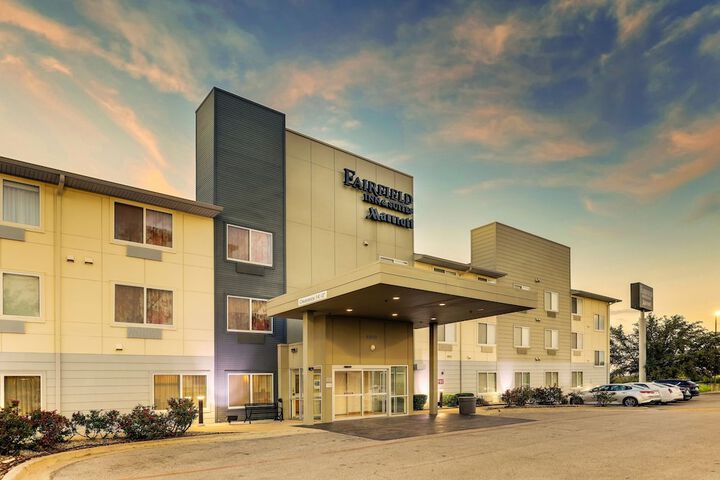 Hotel 4 of 52