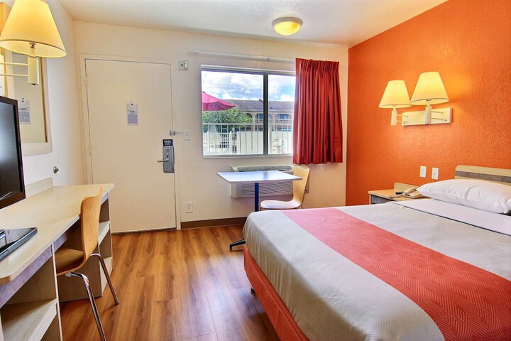 Motel 6 Kingsville TX