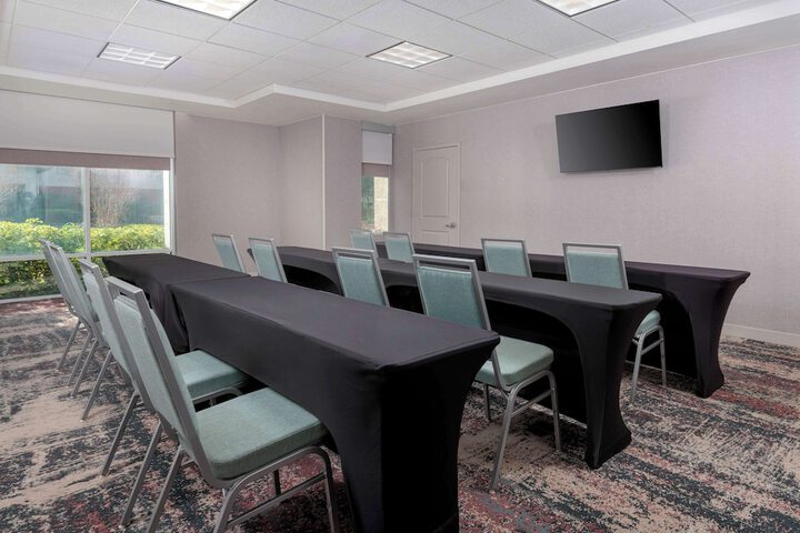 Homewood Suites by Hilton Tampa Airport - Westshore
