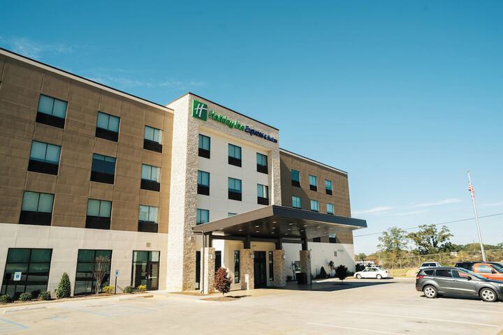 Hotel 3 of 70