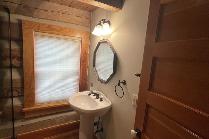 Room 16 of 49