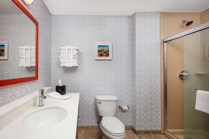 Room 15 of 48