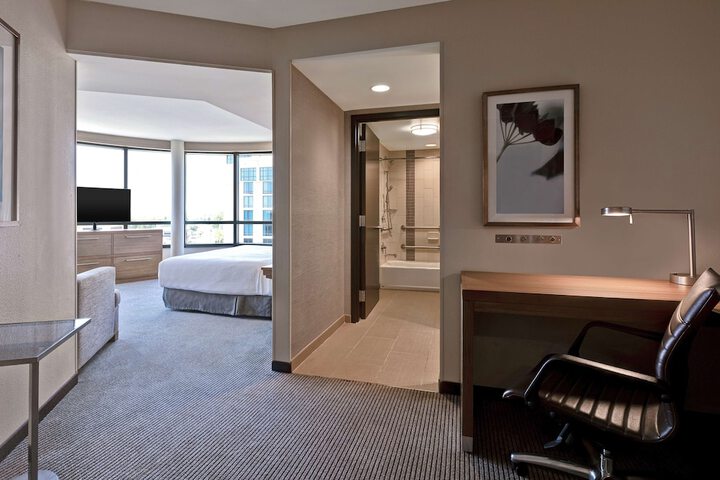 Room 35 of 84