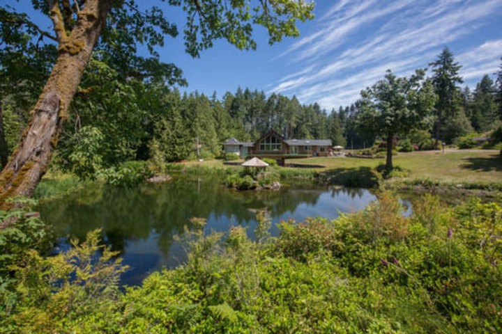 A Hidden Haven & Water Garden Cottages