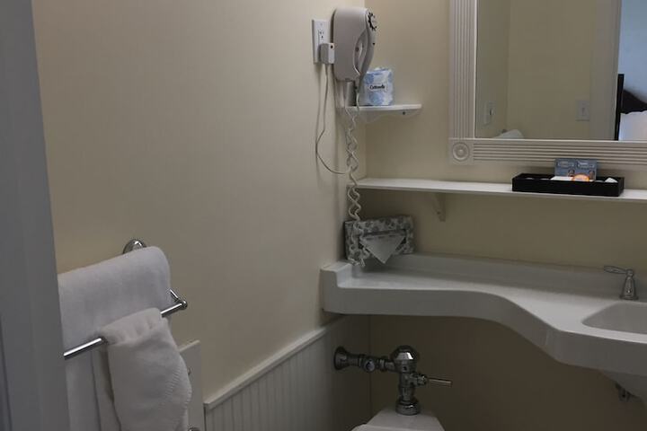 Room 29 of 49