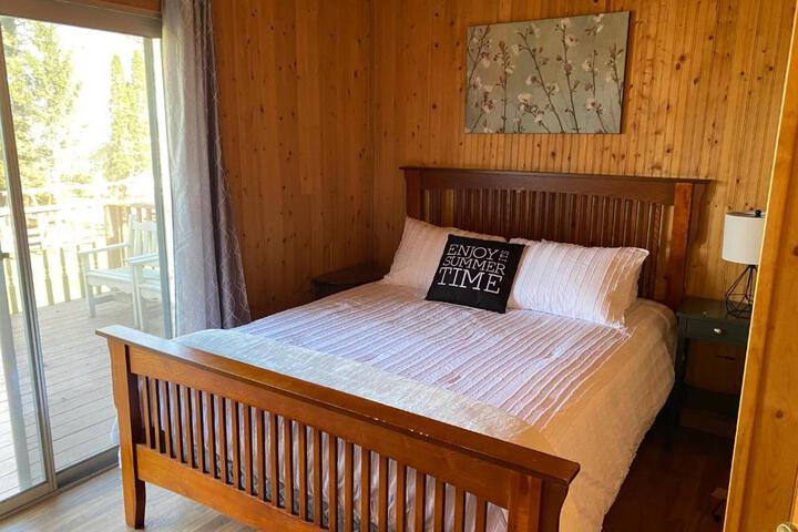 Merland Park Cottages and Motel