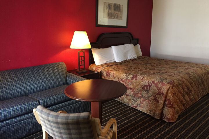 Room 21 of 33