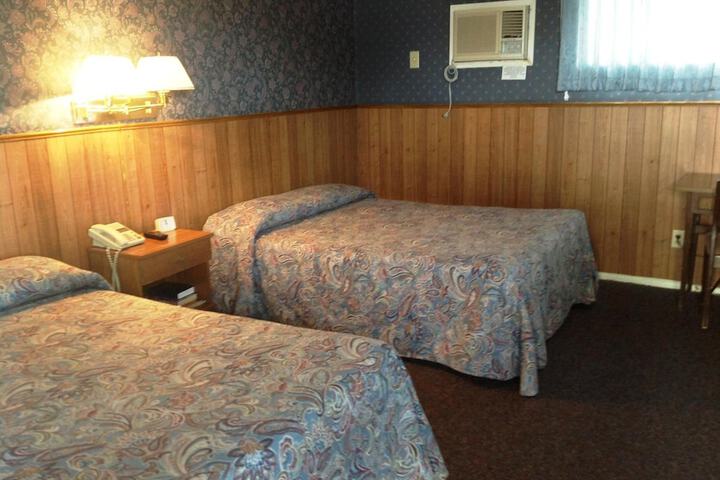 Room 17 of 44