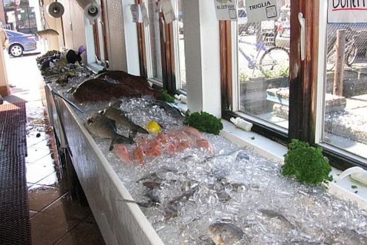 Dining 60 of 76