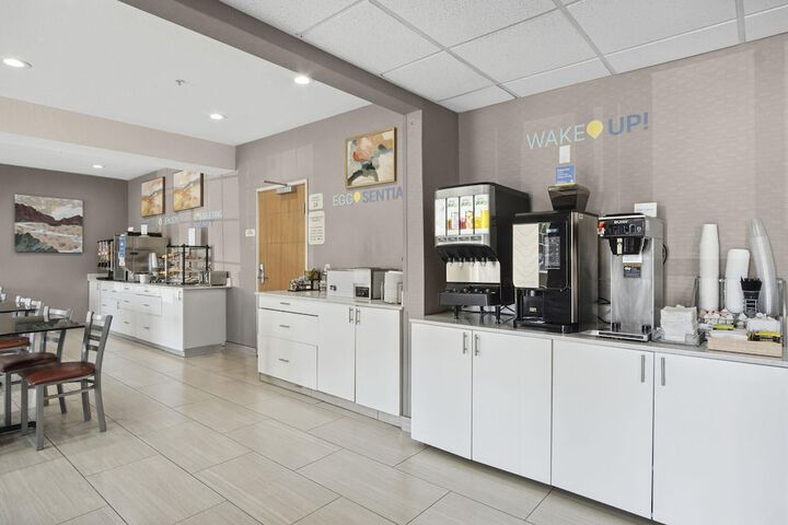 Sonesta Essential Hotels & Suites Kansas City / Blue Springs