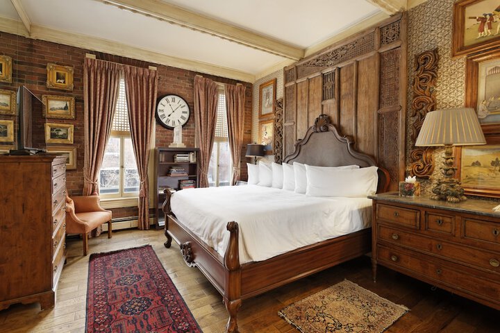 Room 48 of 69