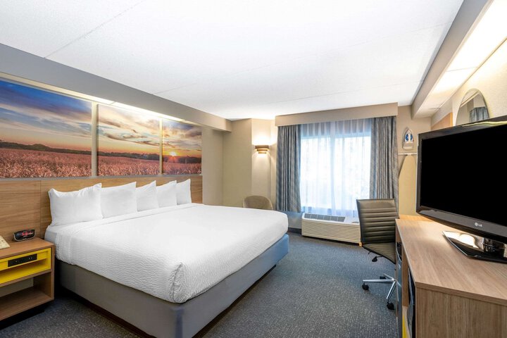 Room 21 of 36