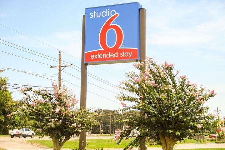 Studio 6 Luling LA