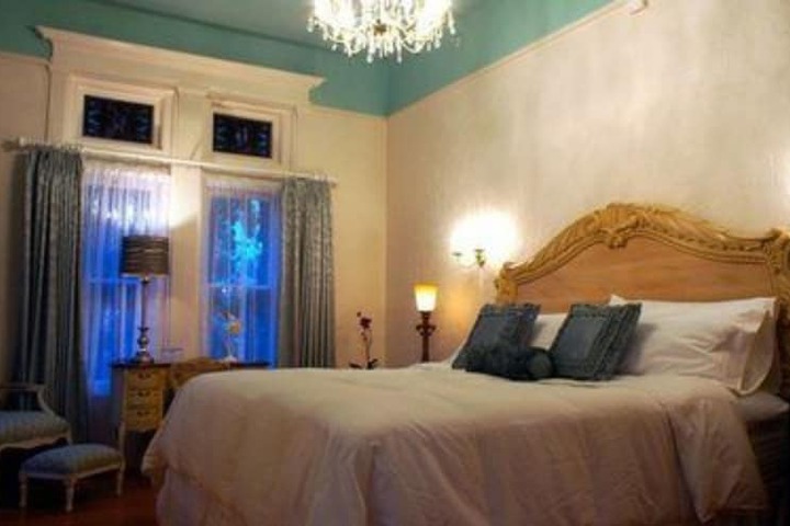Room 75 of 102