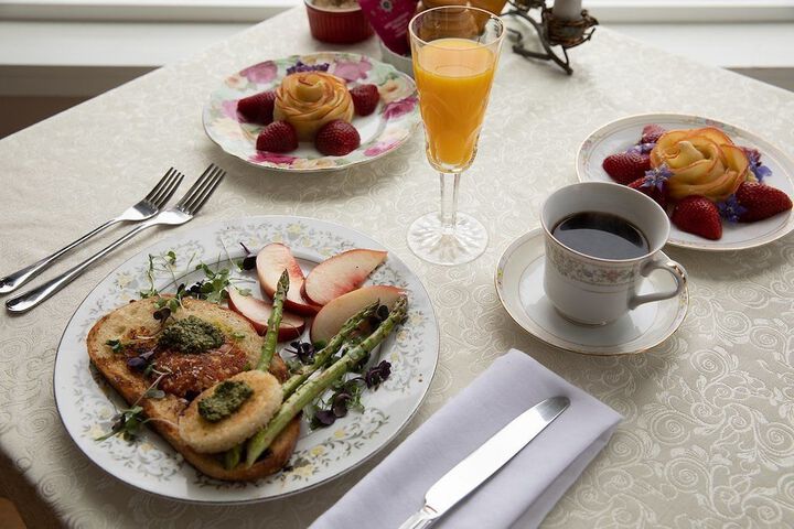 Breakfast/Coffee Service 87 of 92