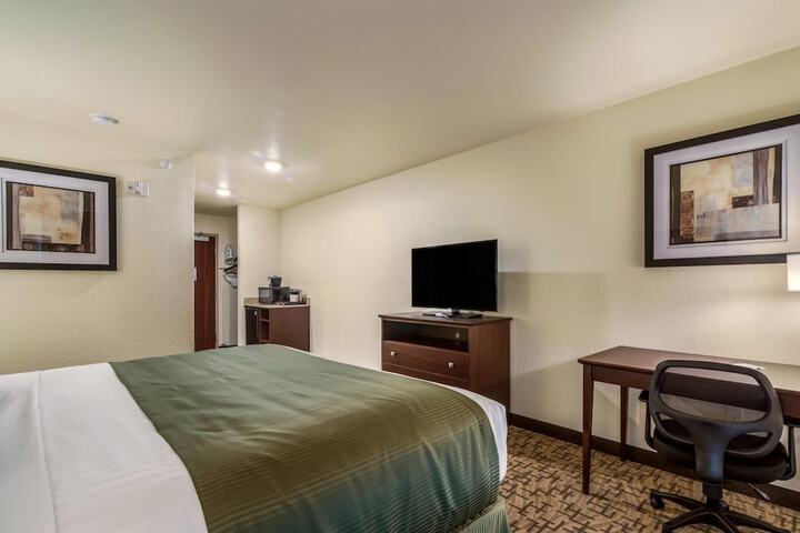 Room 14 of 30