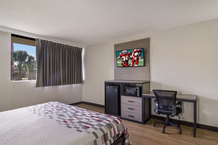 Room 16 of 34