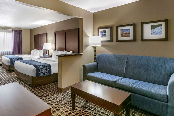 Room 28 of 51