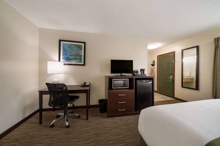 Room 16 of 32