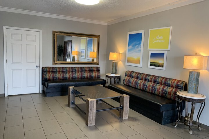 Hotel Interior 6 of 20