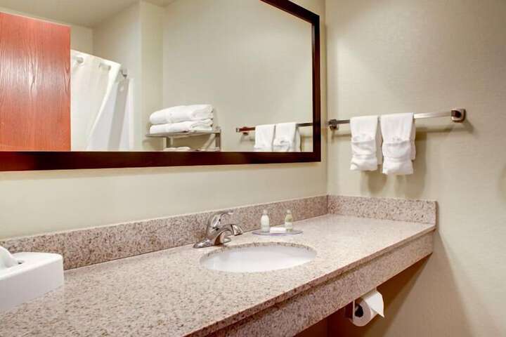 Room 15 of 40
