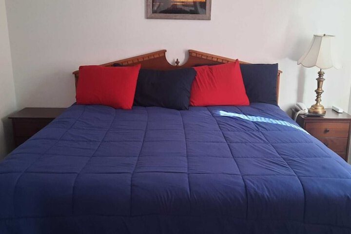 Room 8 of 19