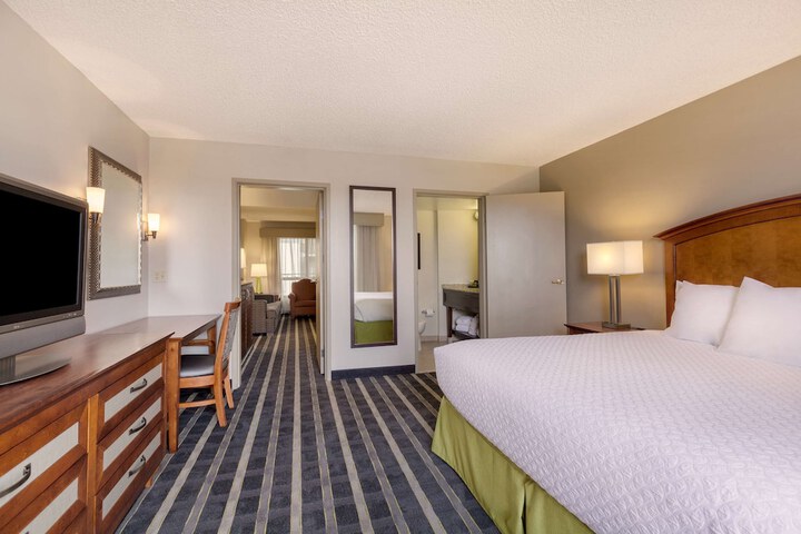 Embassy Suites by Hilton San Francisco Airport Waterfront