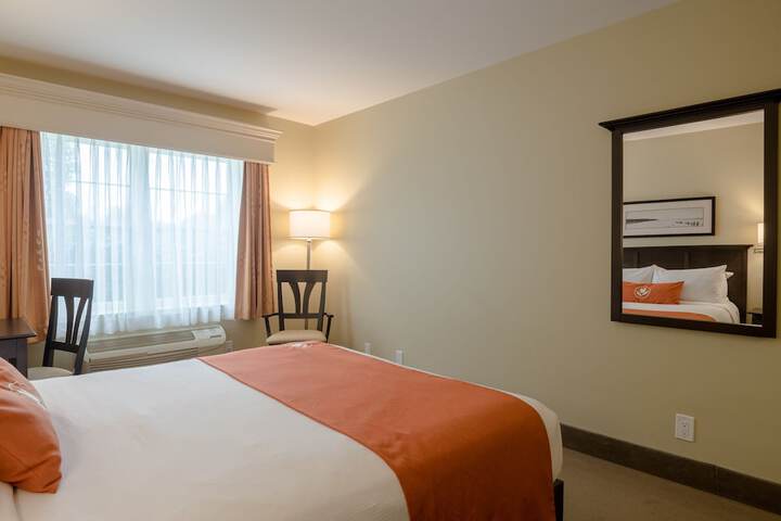 Room 32 of 46