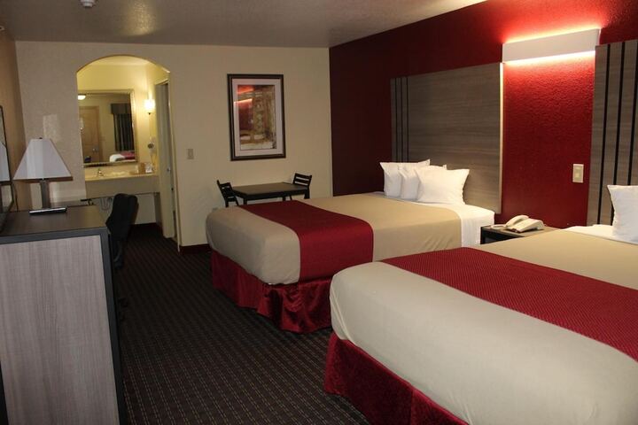 Room 11 of 39