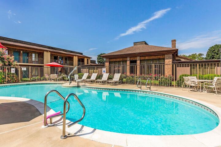 Pool 7 of 41
