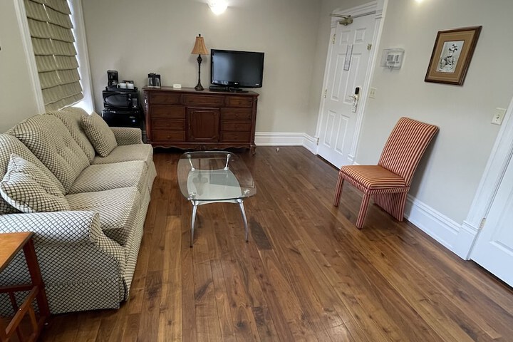 Room 10 of 44