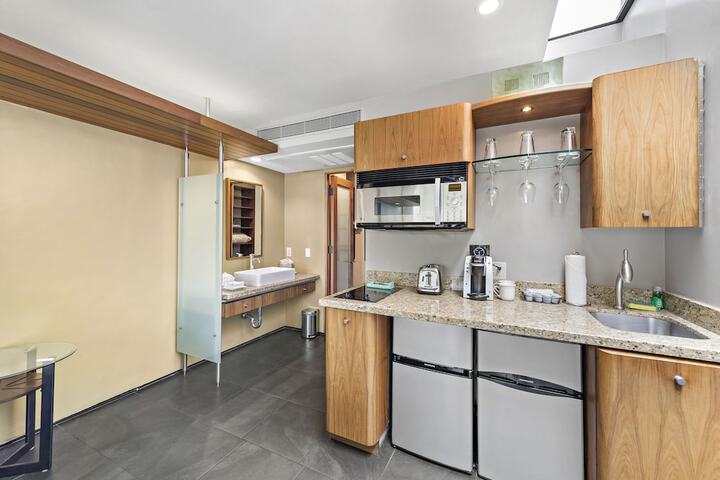 14 West Hotel