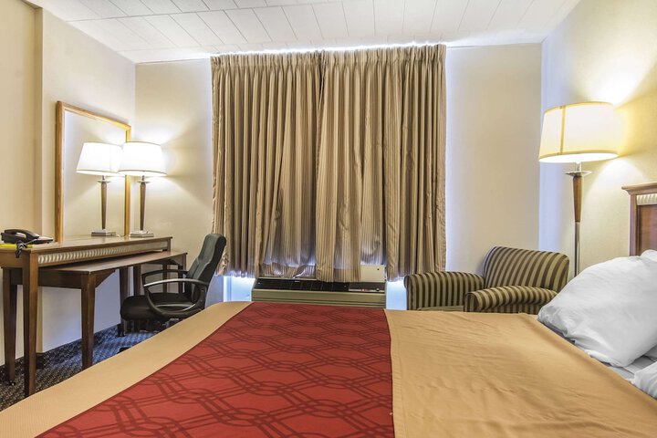 Room 14 of 37