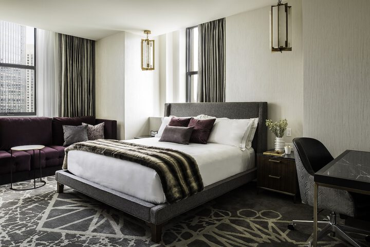 LondonHouse Chicago Curio Collection by Hilton