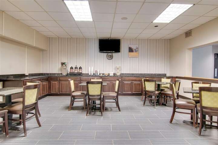 Studio 6 Suites Clarion PA