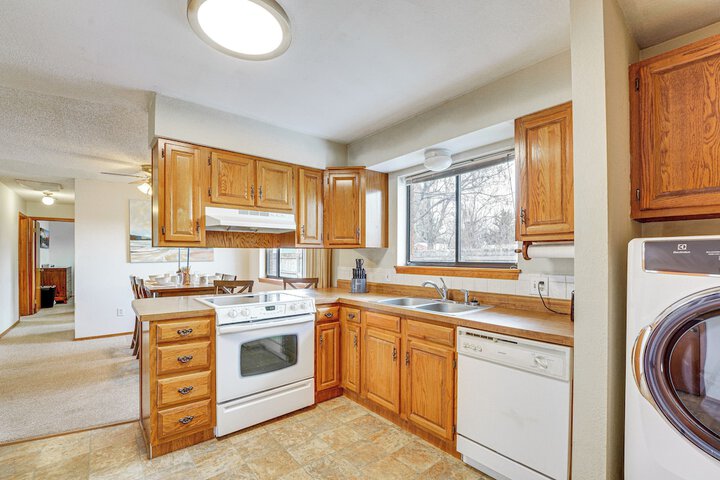 Downtown Delta Condo 34 Mi to Black Canyon!