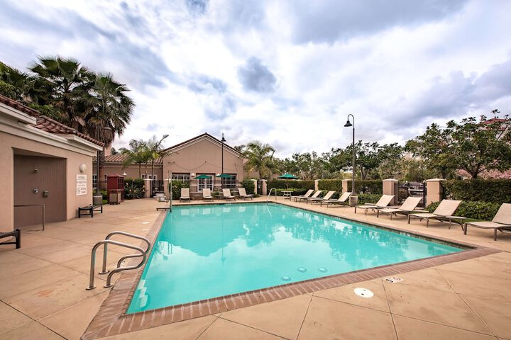 Homewood Suites by Hilton Oxnard / Camarillo