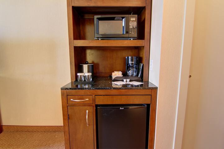 Room 16 of 44