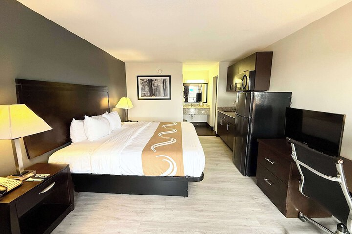 Quality Inn & Suites Baton Rouge West – Port Allen