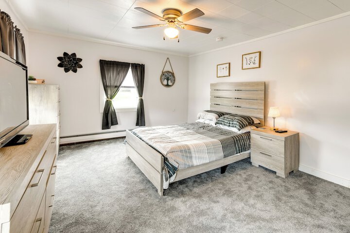 Steps to Crystal Lake: Spacious Retreat w / Views