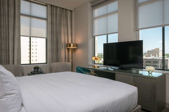 Tulsa Club Hotel Curio Collection by Hilton