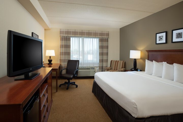 Country Inn & Suites by Radisson Buffalo South I-90, NY