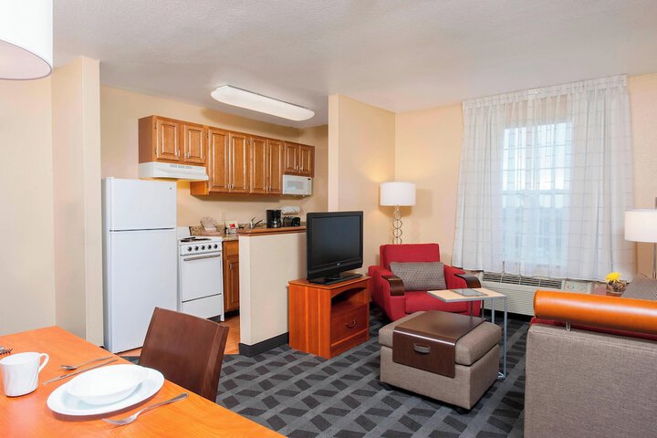 Room 9 of 17